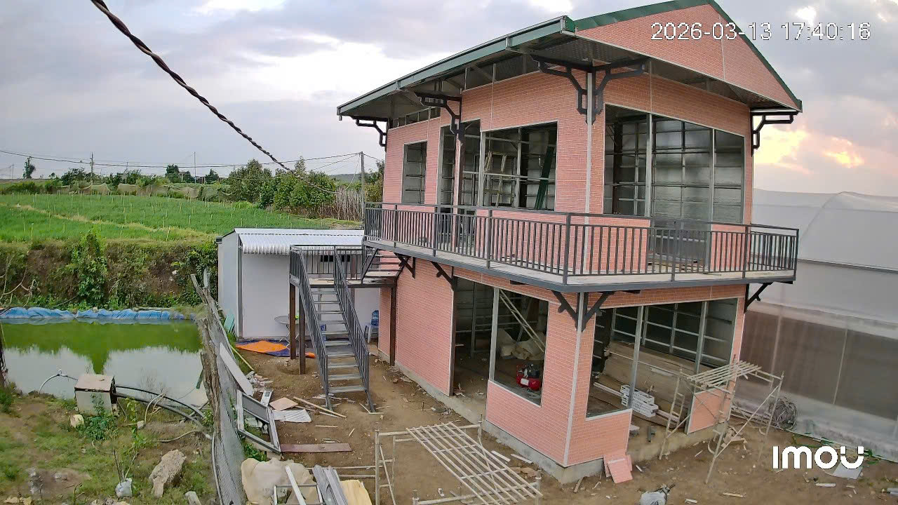 Nhà điều hành và khu farm đang thi công